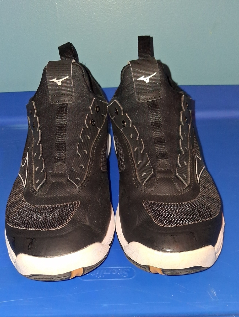 Mizuno Womens Wave Luminous Volleyball Shoes SIZE 9.5 EUC